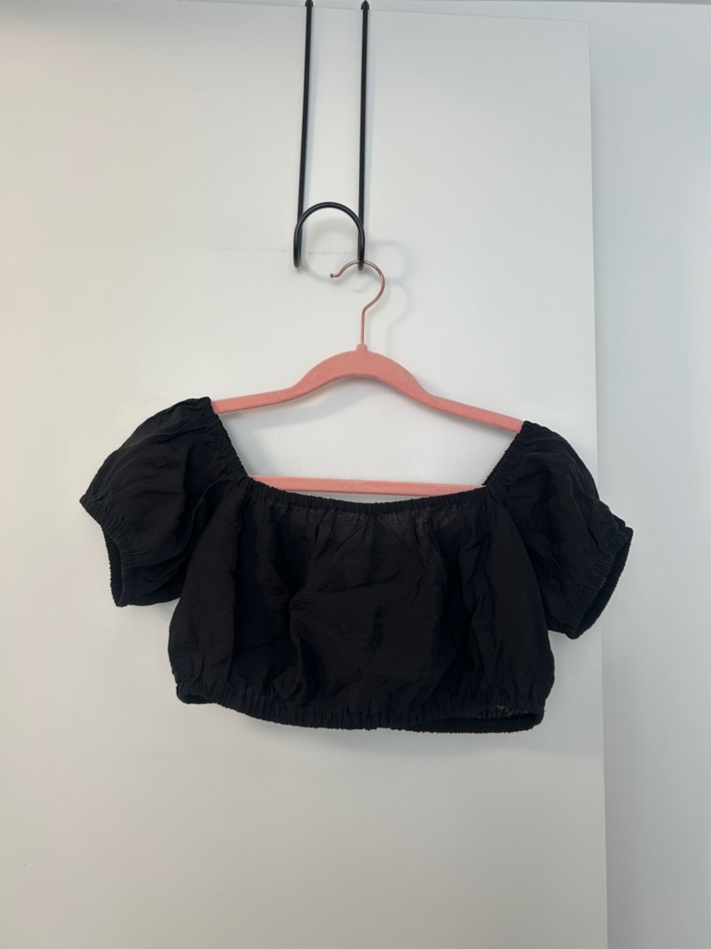 H&M Off-Shoulder Puff Sleeve Crop Top